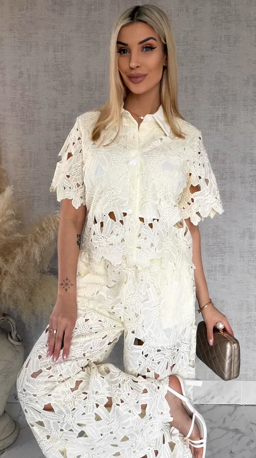 Piękny komplet ecru z gipiury bluzka + spodnie - R676A