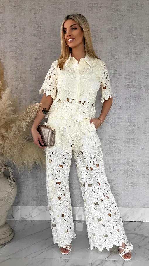 Piękny komplet ecru z gipiury bluzka + spodnie - R676A