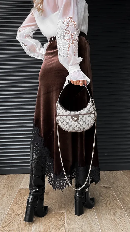 Asymetryczna aksamitna spódnica z koronką ONE SIZE czekolada - R405