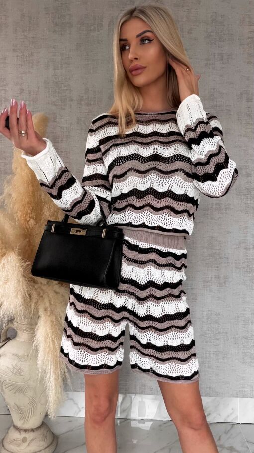 Wyjątkowy ażurowy komplet w czarne paski bluzka + spodenki WISKOZA - R724