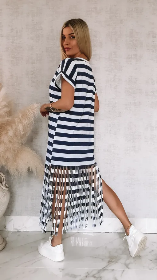 Bawełniana sukienka w granatowe pasy z frędzlami ONE SIZE - R901