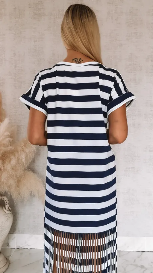 Bawełniana sukienka w granatowe pasy z frędzlami ONE SIZE - R901