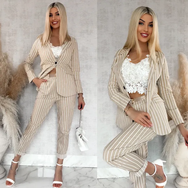 Beżowy elastyczny komplet w paski marynarka + spodnie ONE SIZE - R857