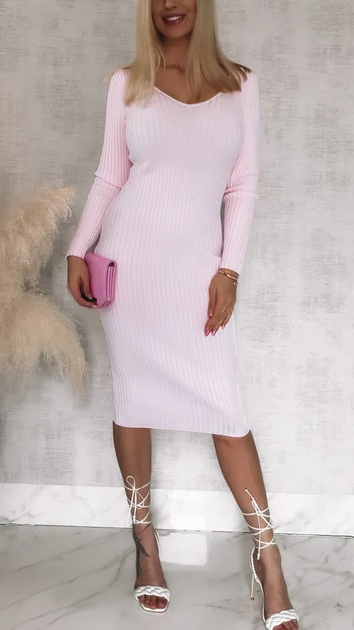 Klasyczna dzianinowa sukienka w cukierkowym różu ONE SIZE wiskoza - R937B