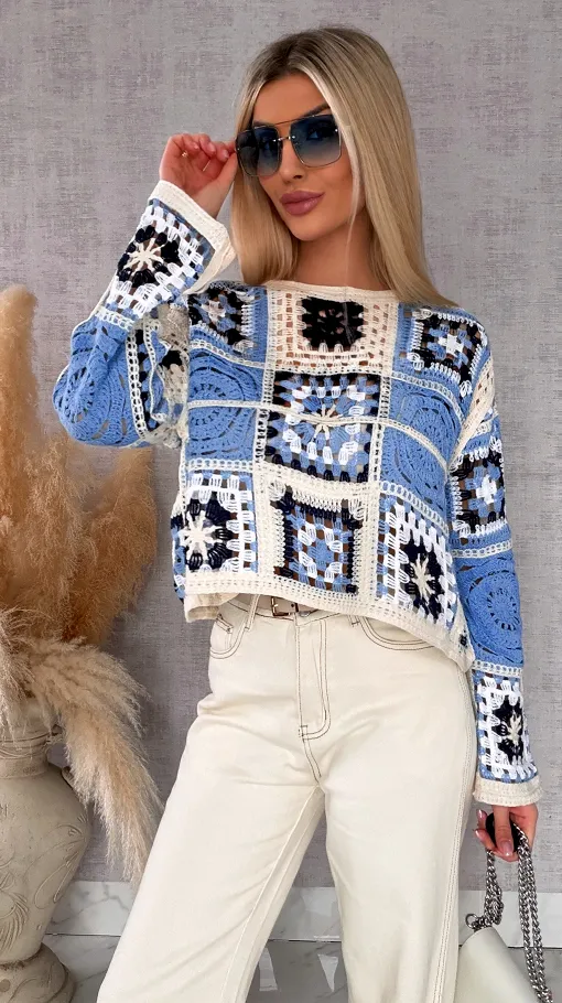 Świetny lekki ażurowy sweter w szydełkowym stylu w odcieniach BLUE - R690A