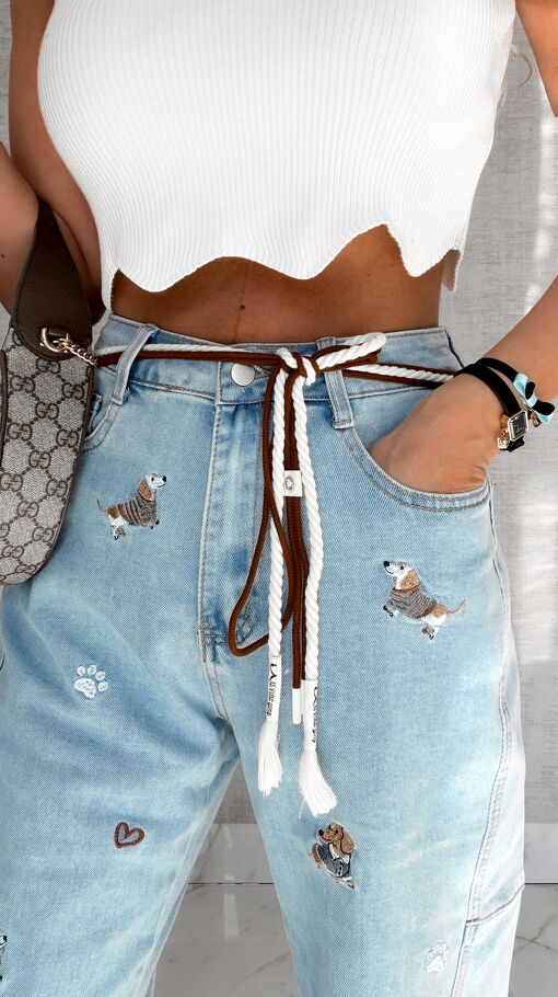 Elastyczne jeansowe bermudy w haftowane pieski BLUE JEANS z paskiem - S075