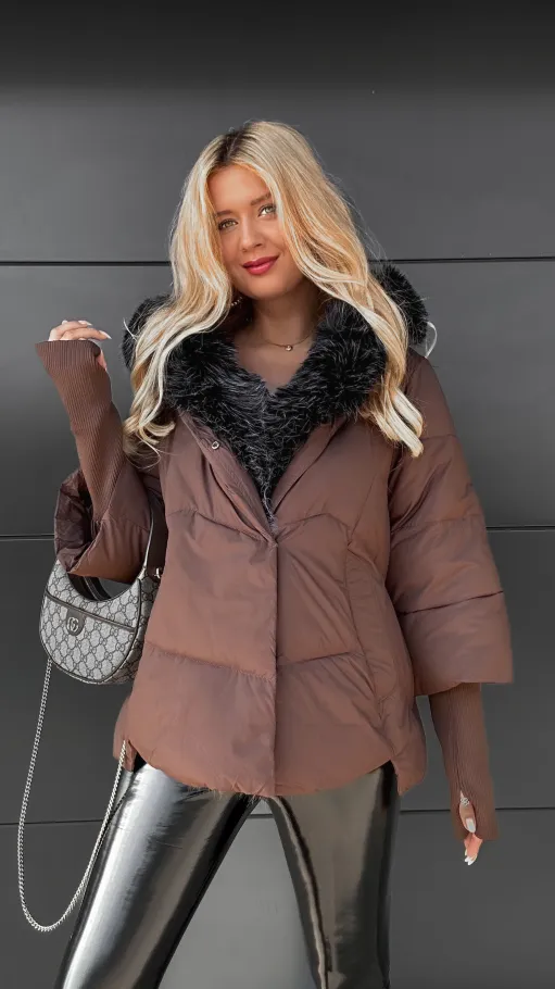 Ekskluzywna kurtka zimowa z oryginalnym futerkiem CZEKOLADOWA - R078B
