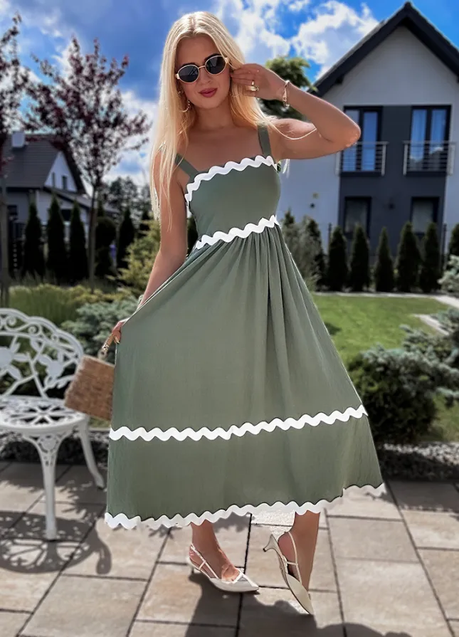 Świetna zielona MAXI sukienka na ramiączkach z kontrastową białą lamówką - N301B