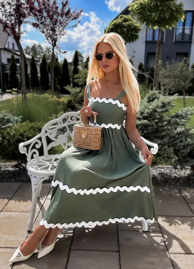 Świetna zielona MAXI sukienka na ramiączkach z kontrastową białą lamówką - N301B