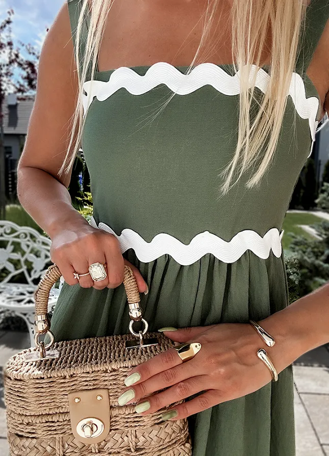 Świetna zielona MAXI sukienka na ramiączkach z kontrastową białą lamówką - N301B
