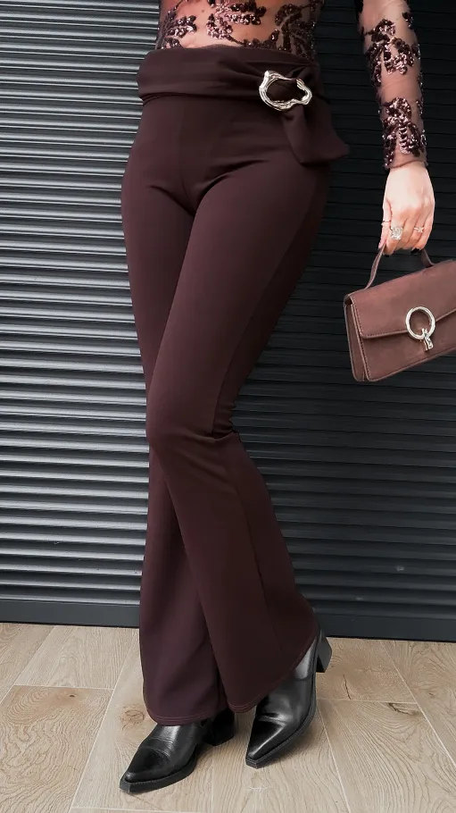 Elastyczne czekoladowe spodnie z ozdobnym pasem ONE SIZE - R398
