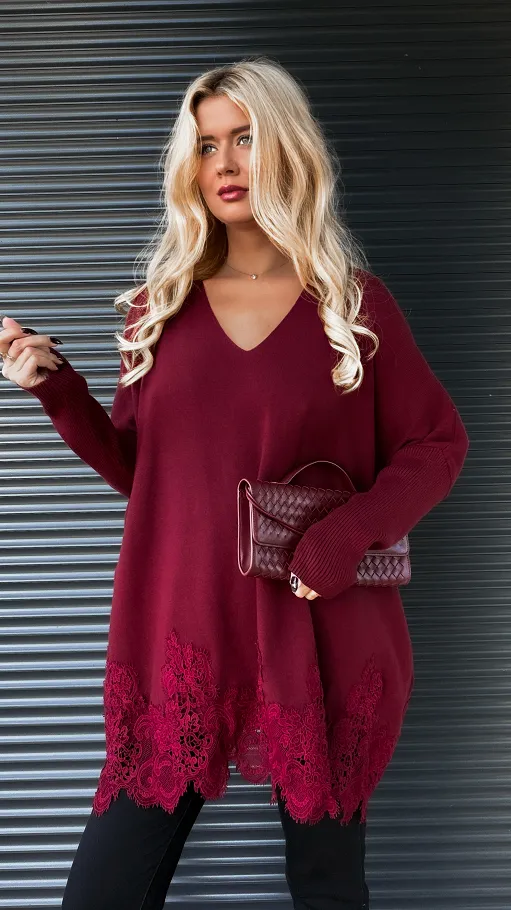 Elegancki długi sweter z koronką w kolorze BORDO - R172A