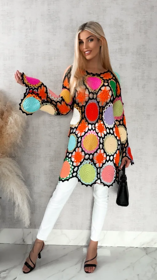 Czarno kolorowa sukienka w stylu szydełkowym ONE SIZE - R410