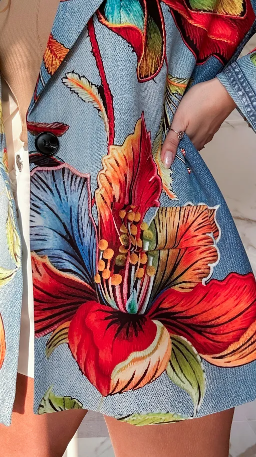 Marynarka w jeansowym princie OVERSIZE w kolorowe kwiaty - P517B