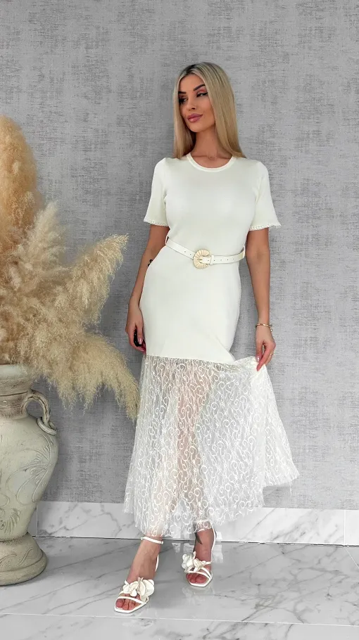 Wyjątkowa długa sukienka dzianinowa z koronką i paskiem ONE SIZE ecru - R875