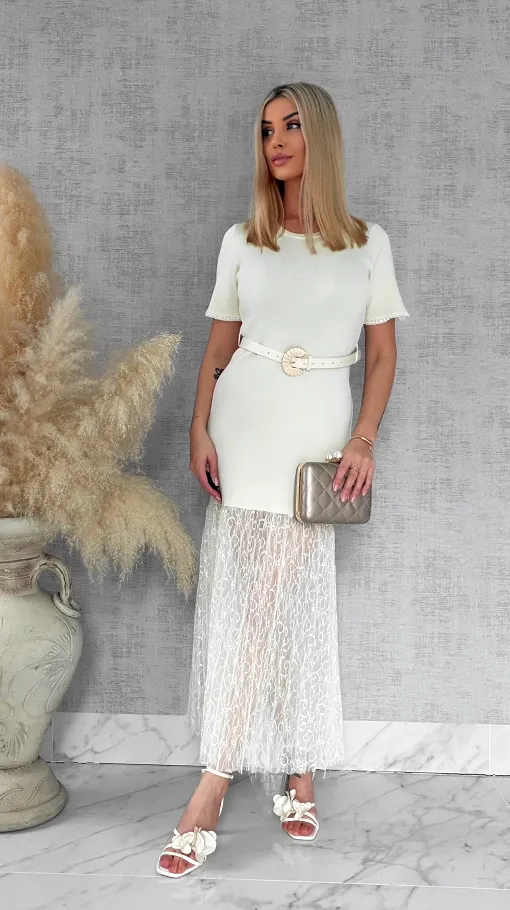 Wyjątkowa długa sukienka dzianinowa z koronką i paskiem ONE SIZE ecru - R875