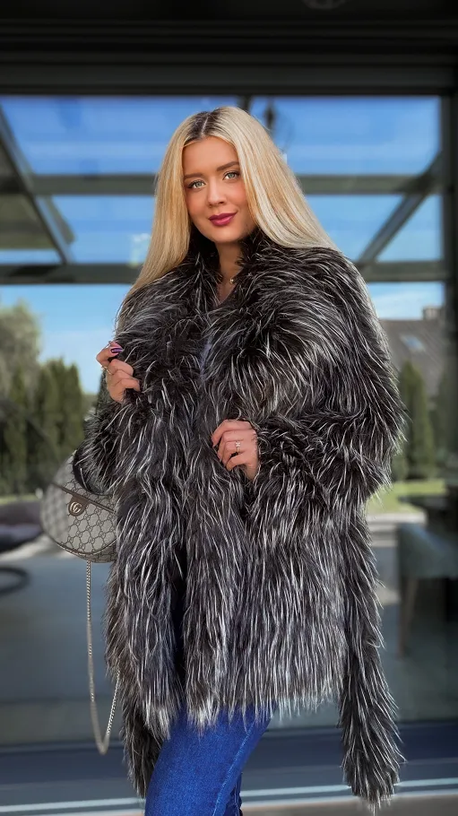 Ekskluzywne futro z wiązaniem BRĄZ z beżem OVERSIZE - R121A
