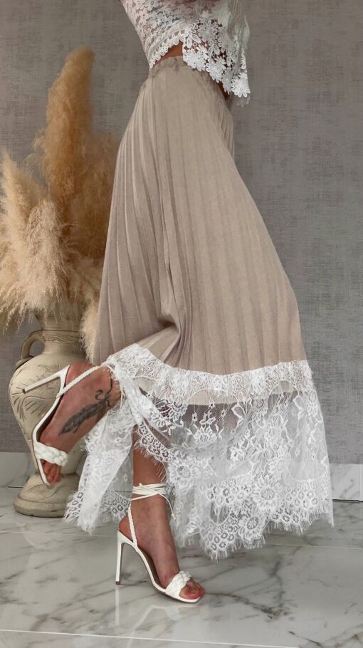 Maxi beżowa spódnica plisowana z białą koronką ONE SIZE - R549A