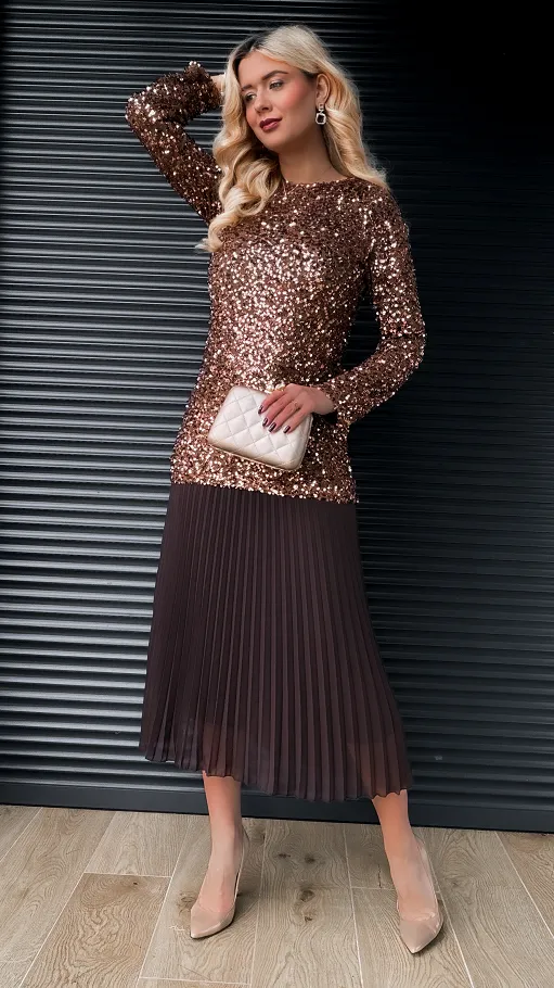 Długa sukienka warstwowa w cekiny z plisowaniem ONE SIZE czekolada - R408A