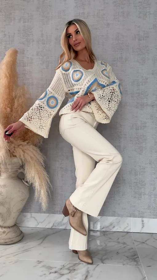 Mega modny ażurowy sweterek w szydełkowym stylu NIEBIESKO beżowy - R659C