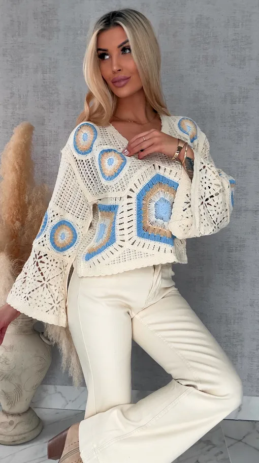 Mega modny ażurowy sweterek w szydełkowym stylu NIEBIESKO beżowy - R659C