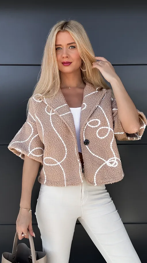 Uroczy płaszczyk z baranka z białym wzorem ONE SIZE beżowy - P955B