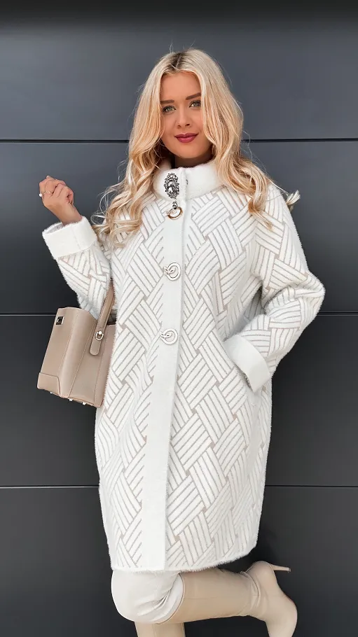 Elegancki płaszcz ALPAKA wzór warkocz ONE SIZE ecru - R042
