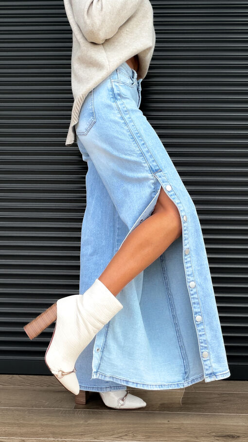 Wyjątkowe spodnie jeansowe z nogawkami na butony WIDE LEG blue - S415