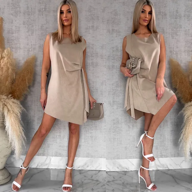 Beżowa sukienka z eko zamszu z wiązaniem ONE SIZE - R435A