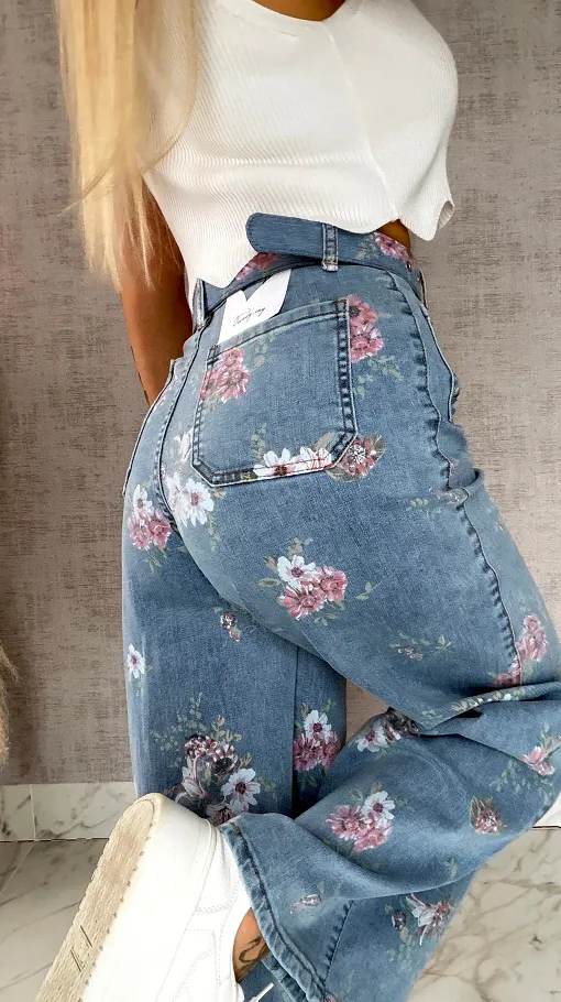 Elastyczne spodnie jeansowe BLUE JEANS w kolorowe kwiaty - R602