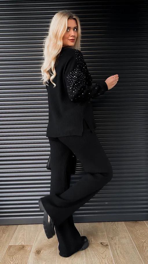 Dzianinowy komplet z wiskozy w prążki z cyrkoniami ONE SIZE black - R314