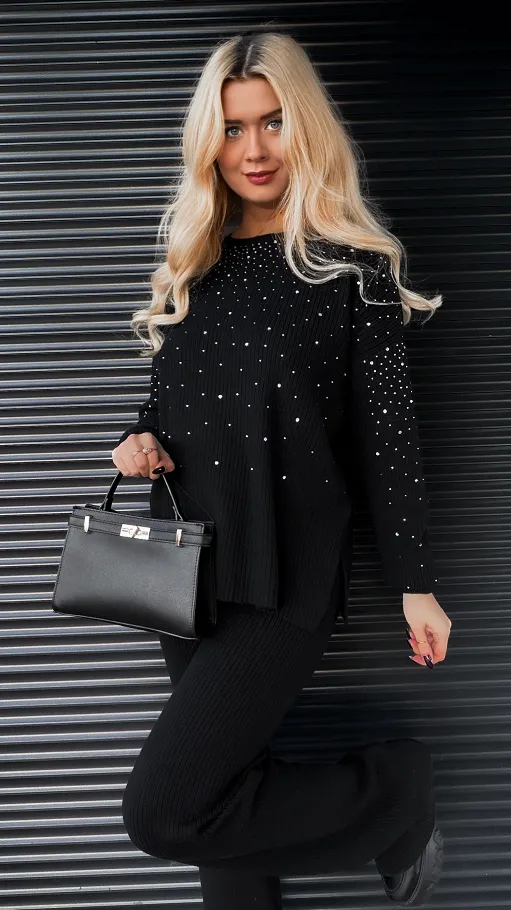 Dzianinowy komplet z wiskozy w prążki z cyrkoniami ONE SIZE black - R314