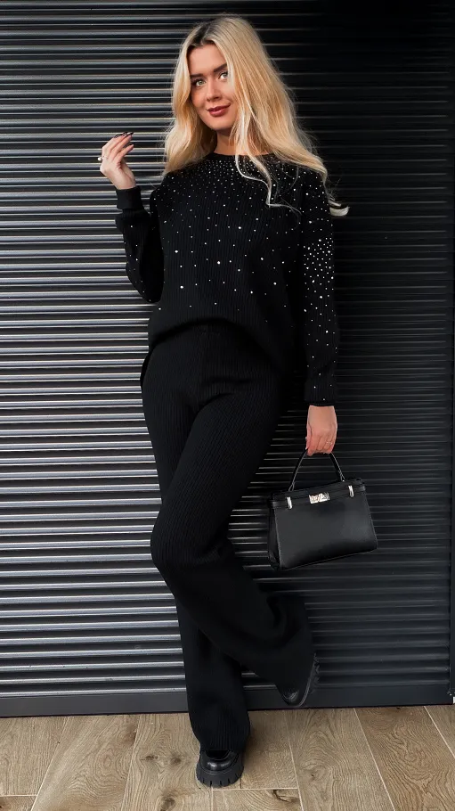 Dzianinowy komplet z wiskozy w prążki z cyrkoniami ONE SIZE black - R314