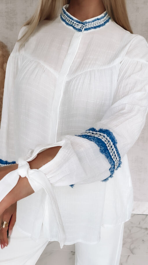 Oryginalna biała koszula z jeansowymi akcentami ONE SIZE - R844