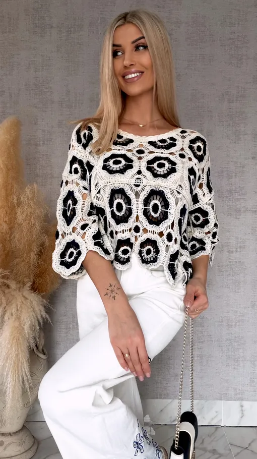 Lekki ażurowy sweterek w szydełkowym stylu GRANAT - R691B