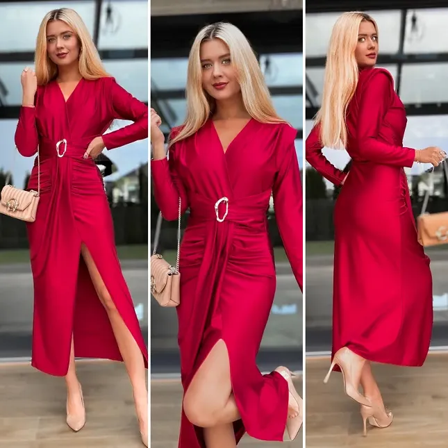 Elegancka długa sukienka z modnym rozcięciem w kolorze WINA - R128C