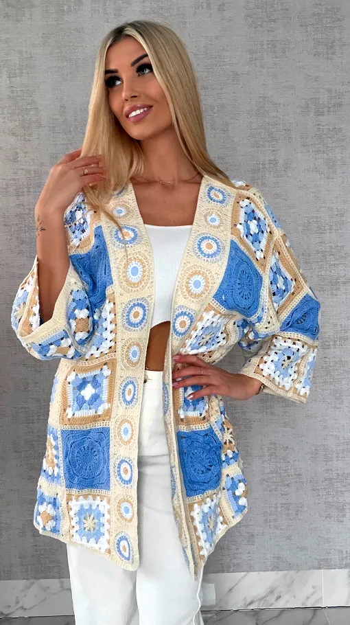 Wiosenna szydełkowa narzutka ONE SIZE niebiesko-beżowa - R645A