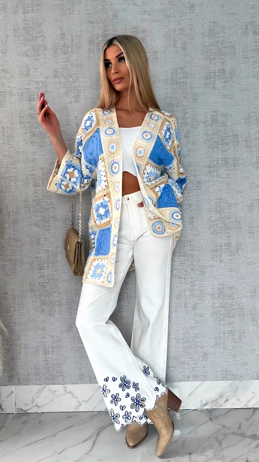 Wiosenna szydełkowa narzutka ONE SIZE niebiesko-beżowa - R645A