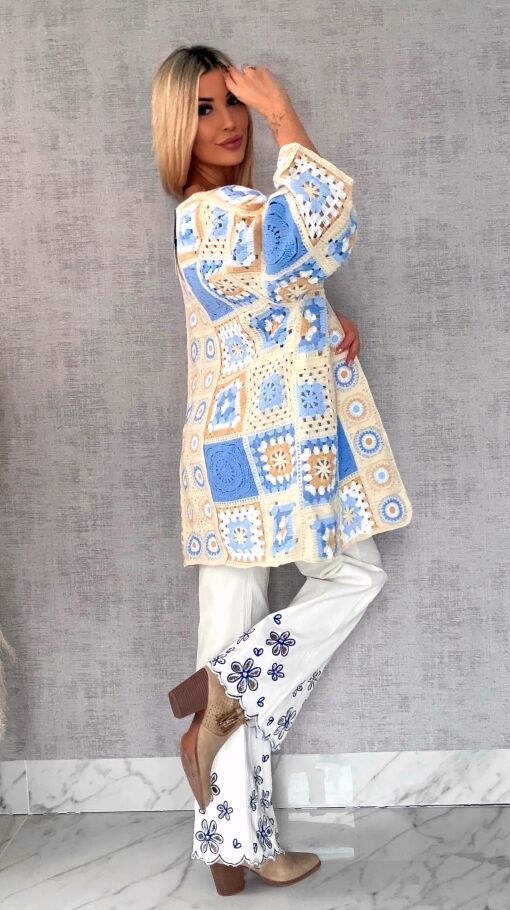 Wiosenna szydełkowa narzutka ONE SIZE niebiesko-beżowa - R645A