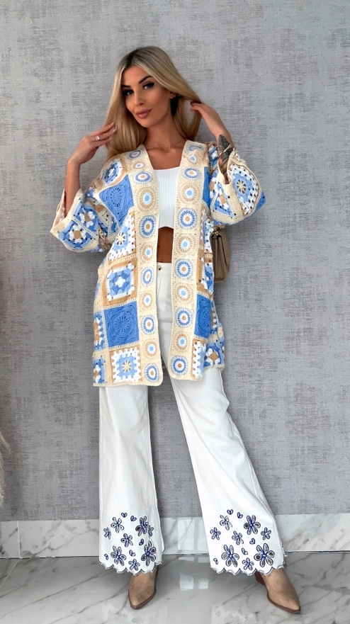 Wiosenna szydełkowa narzutka ONE SIZE niebiesko-beżowa - R645A