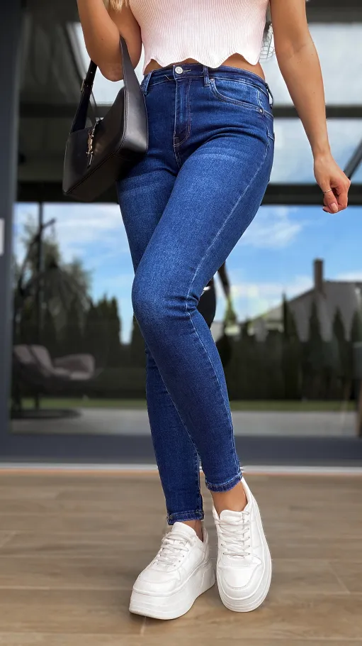 Niebieskie elastyczne spodnie jeansowe PUSH UP rurki - P997A