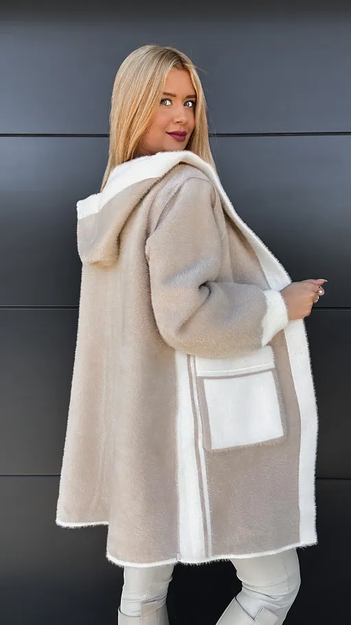 Ekskluzywny dwustronny płaszcz ALPAKA z kamizelką ONE SIZE ecru/beż - R045
