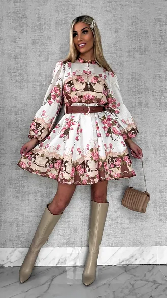 Piękna wiosenna bawełniana sukienka w kwiaty - R481