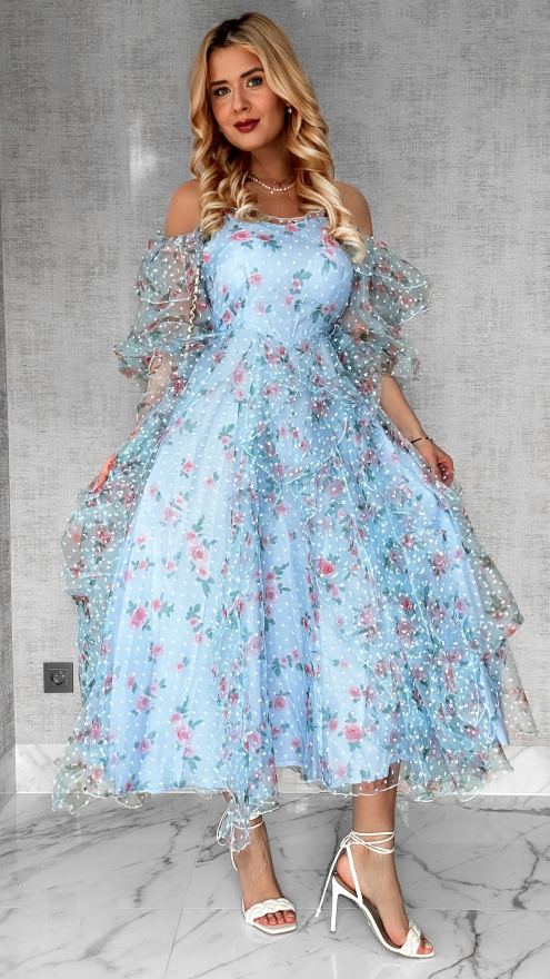 Cudowna niebieska sukienka tiulowa cała w kwiaty - R422A