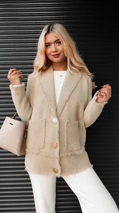 Ciepła BEŻOWA marynarka zapinana na złote duże guziki - R321A