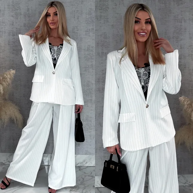 Wiosenny biały komplet w delikatne paski marynarka + spodnie ONE SIZE - R958A