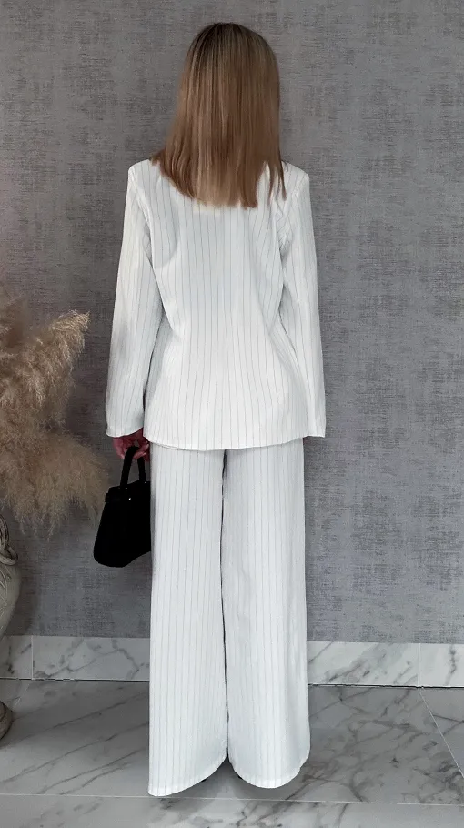 Wiosenny biały komplet w delikatne paski marynarka + spodnie ONE SIZE - R958A