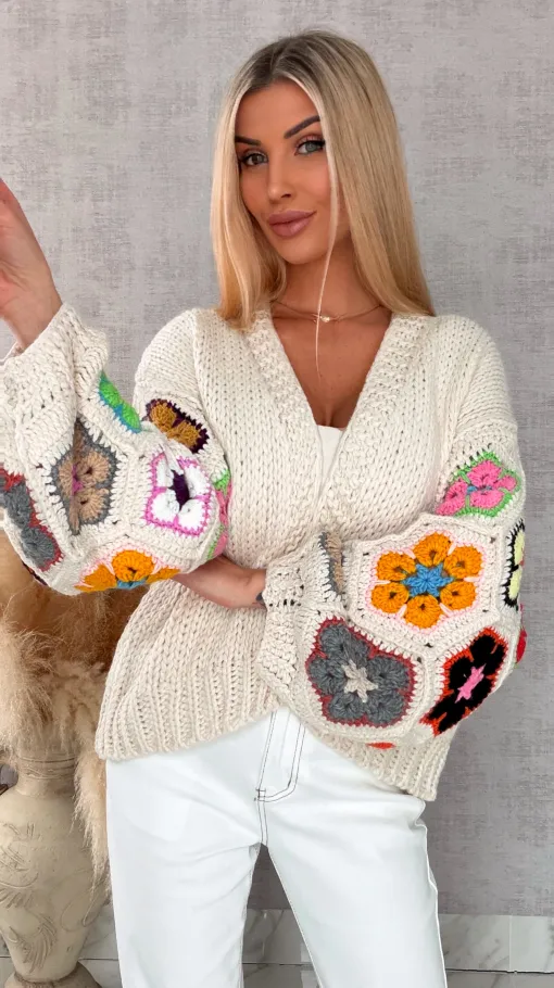 Oryginalny kardigan szydełkowy na wiosną ONE SIZE jasno beżowy - R722A