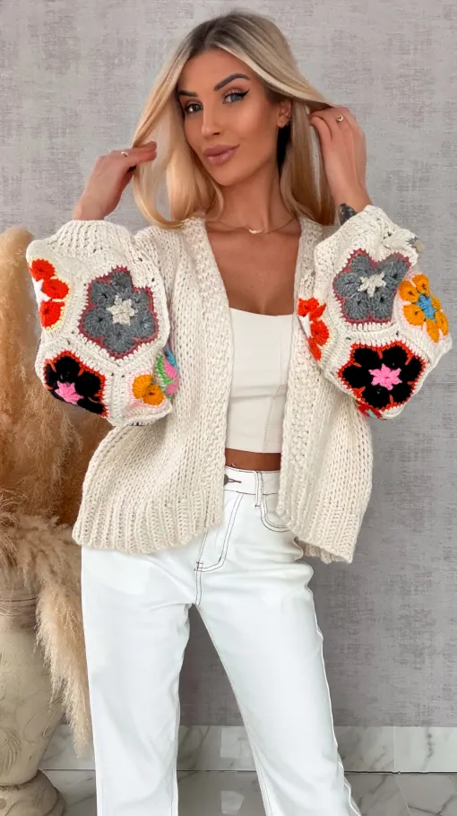 Oryginalny kardigan szydełkowy na wiosną ONE SIZE jasno beżowy - R722A