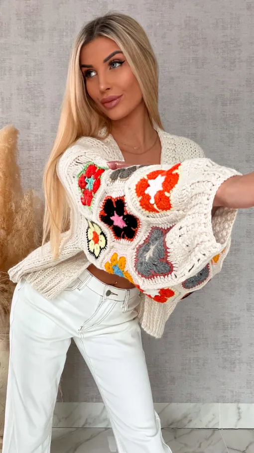 Oryginalny kardigan szydełkowy na wiosną ONE SIZE jasno beżowy - R722A